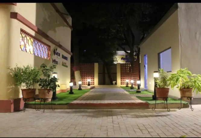 co-working-space-serviced-offices-shared-at-smchs-shahra-e-faisal-big-3