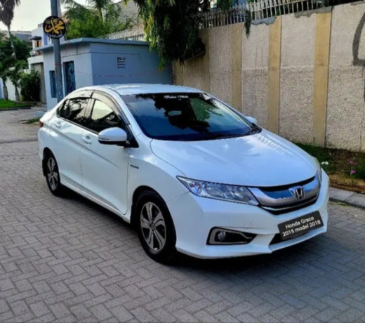 honda-grace-hybrid-2015-car-for-sale-big-0