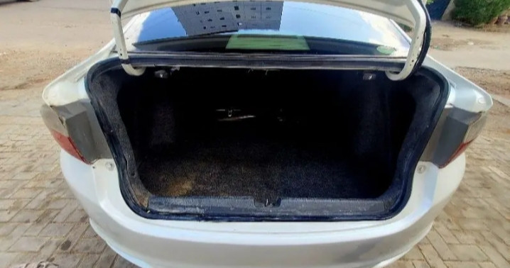 honda-grace-hybrid-2015-car-for-sale-big-3